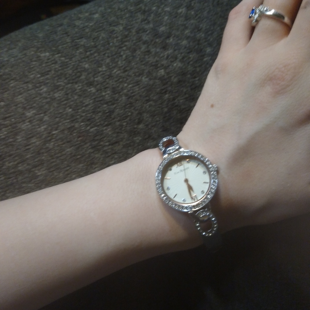 Watch - Picture 2 of 3
